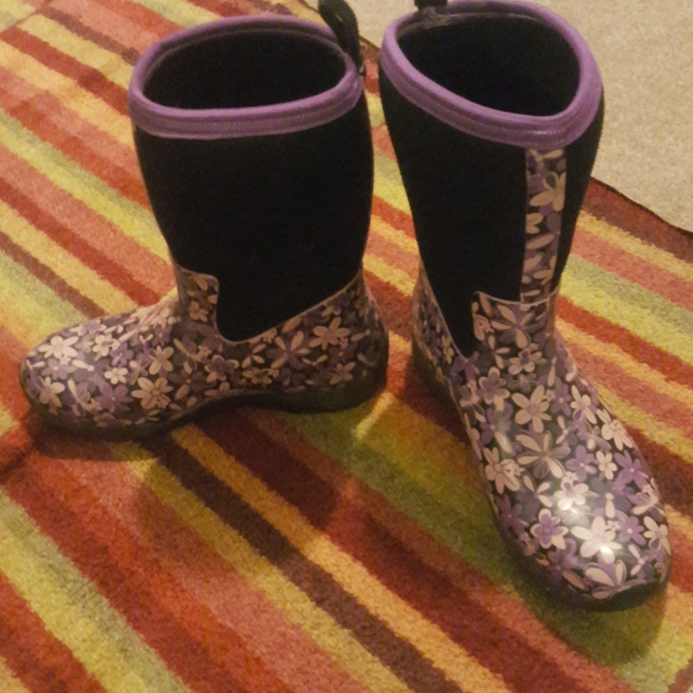 Size 10 muck boots